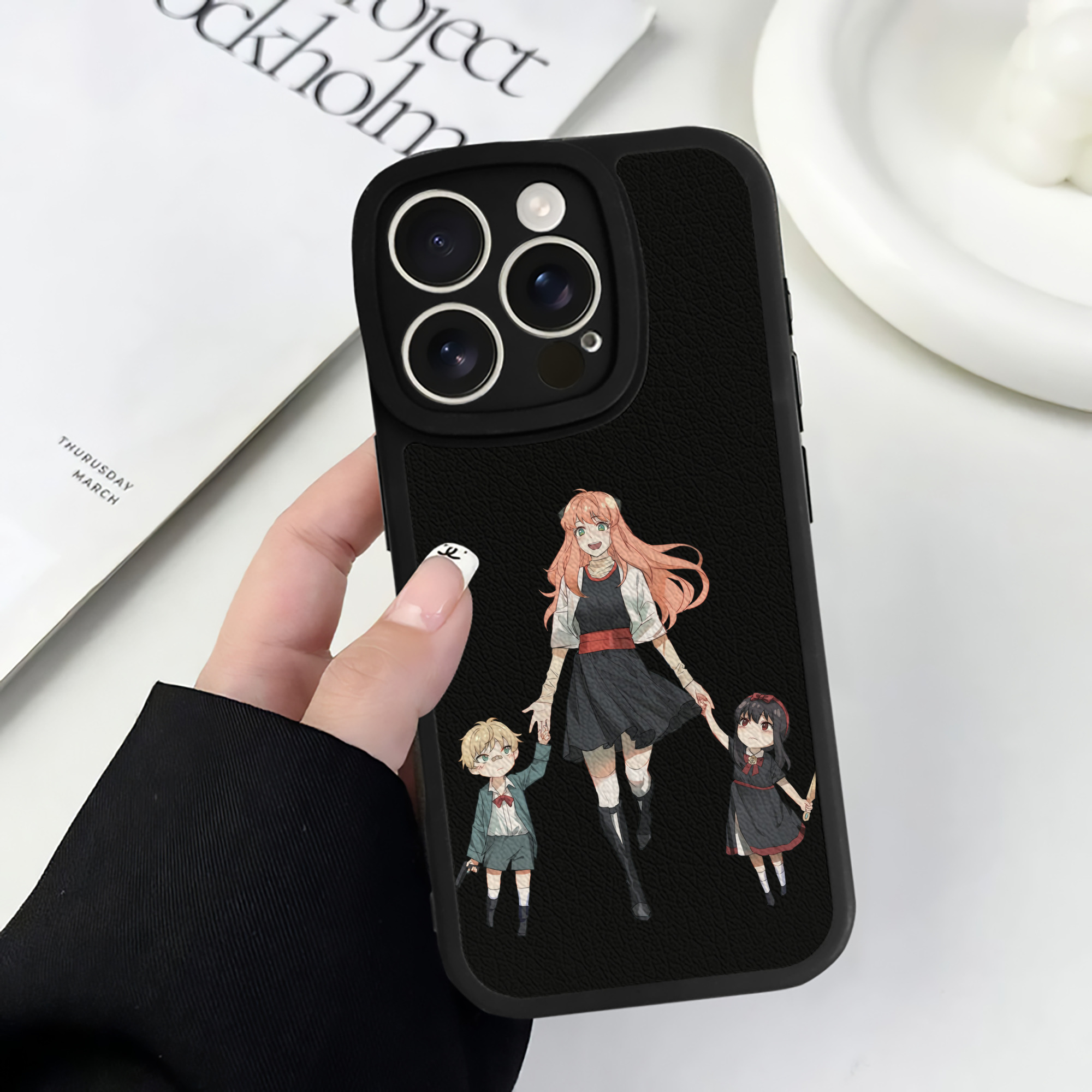 （画像用） SPY×FAMILY间谍家家酒 【iPhone 16シリーズ対応】シリコンスマホケース（レザー調） 材質：シリコン